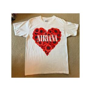 NWOT Forever 21 Nirvana Heart Graphic Tee